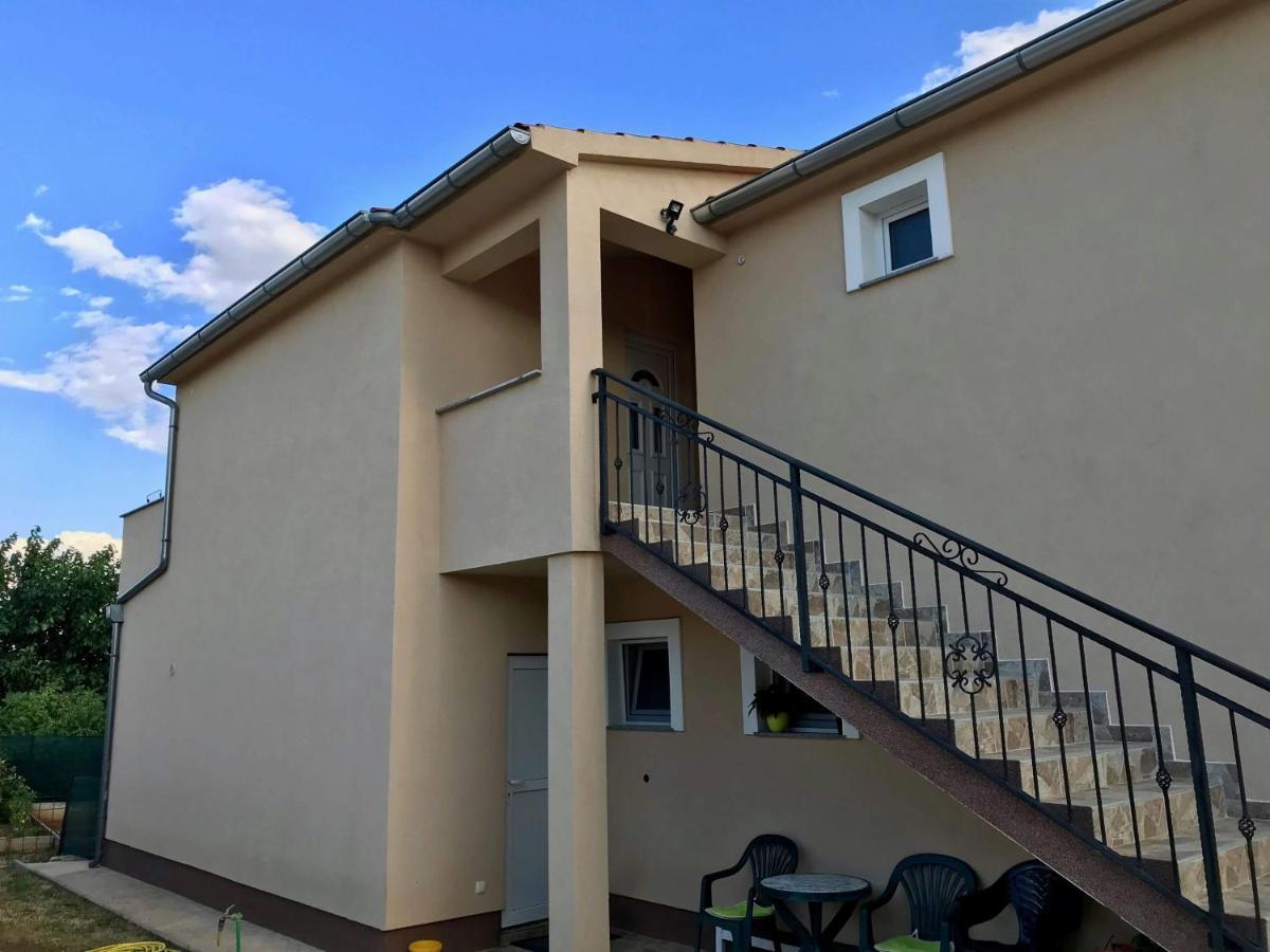 Apartman Laura Трибунь Экстерьер фото