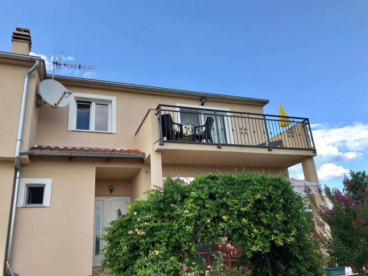 Apartman Laura Трибунь Экстерьер фото